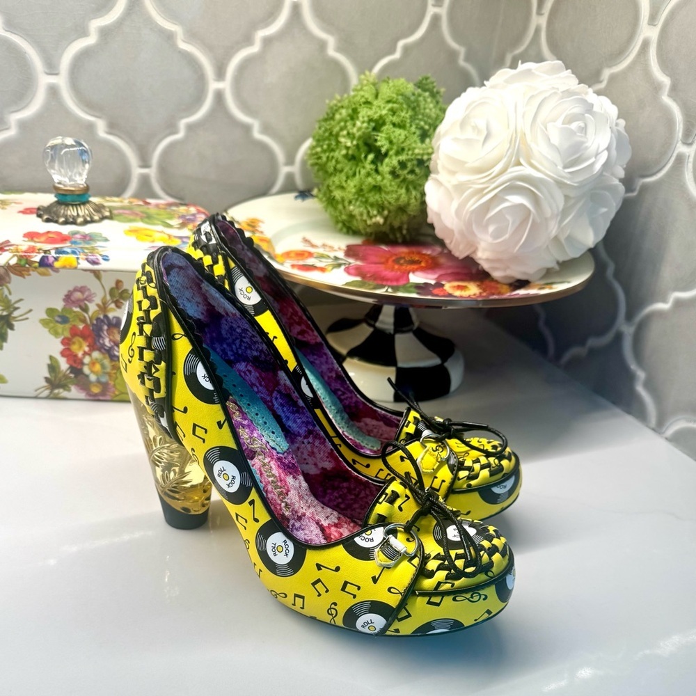 Irregular Choice Yellow Record Print Heels Size 40 Music Retro